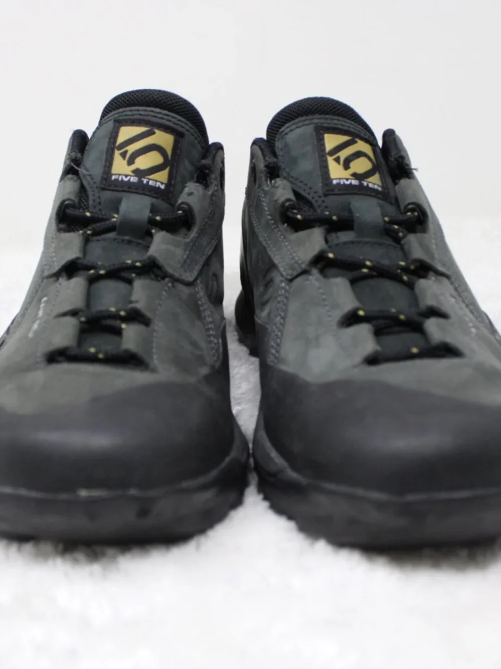 Five Ten Camp Four Hiking Shoes Mens 9 Gray Stealth Rubber Approach Lace Up
